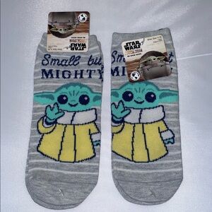 Star Wars Disney Mandalorian Yoda pair NWT no show low socks Size 4-10